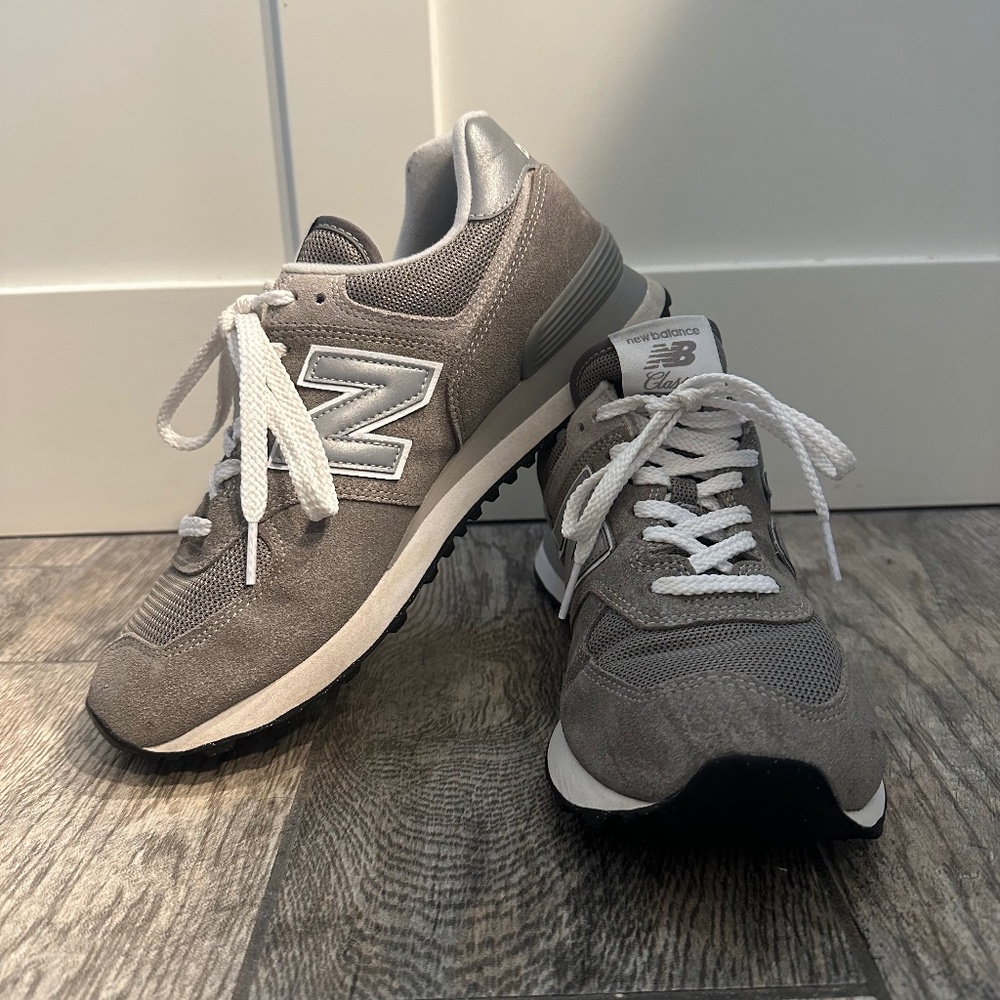 Womens New Balance 574 Classic Tennis Shoes 9.5